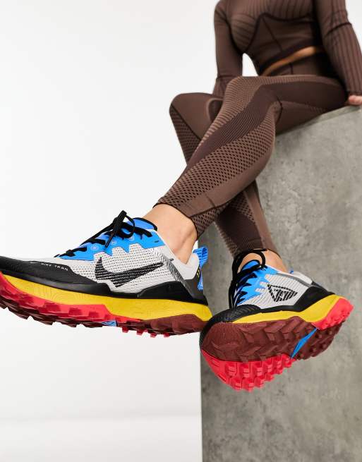 Nike Running - React Wildhorse 8 - Sneakers in grijs en primary mix