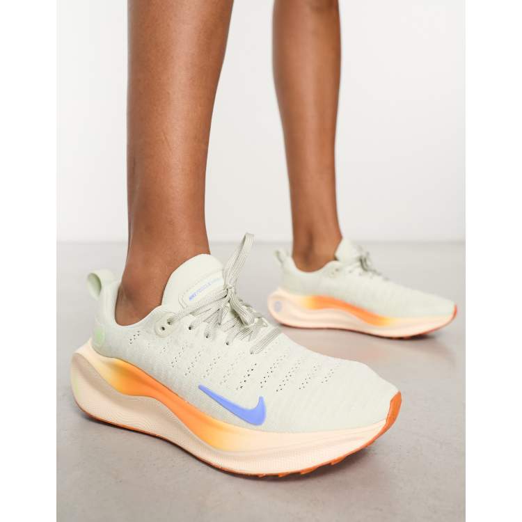 Nike running off sales white