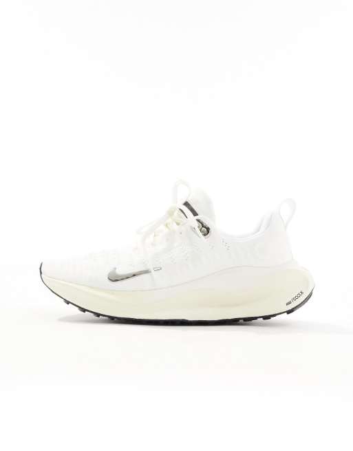 Nike Running ReactX Infinity Run 4  trainers in white, 2 of 5