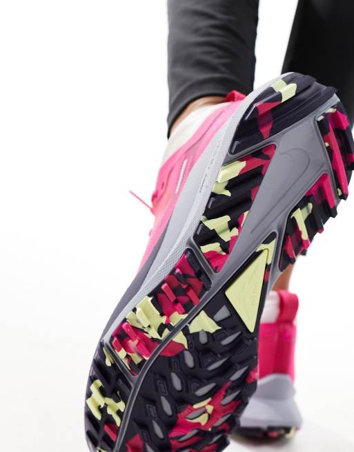 Nike Running ReactX Pegasus Trail 4 GORE-TEX trainers in fierce pink and grey, 3 of 5