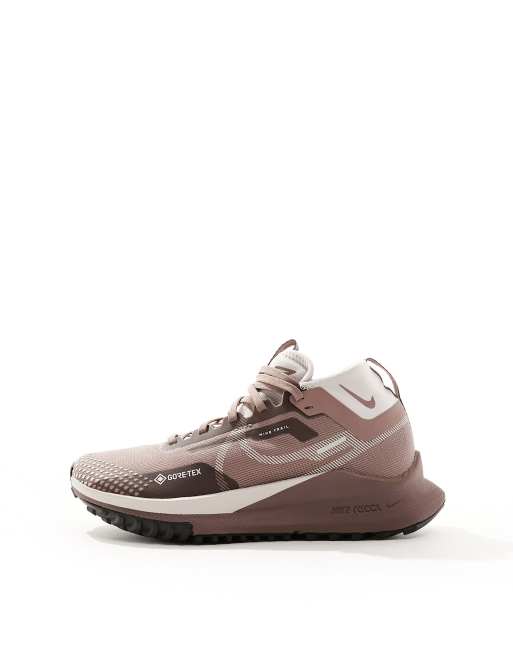 Nike Running ReactX Pegasus Trail 4 GORE-TEX trainers in smokey mauve, 2 of 5