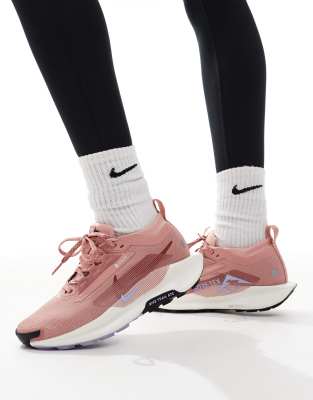 Nike Running - ReactX Pegasus Trail 5 GORE-TEX - Sneaker in Rosa und Weiß