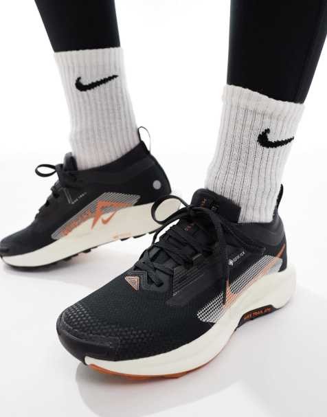 Nike Running ReactX Pegasus Trail 5 Gore-TEX trainers in navy and white - view 1