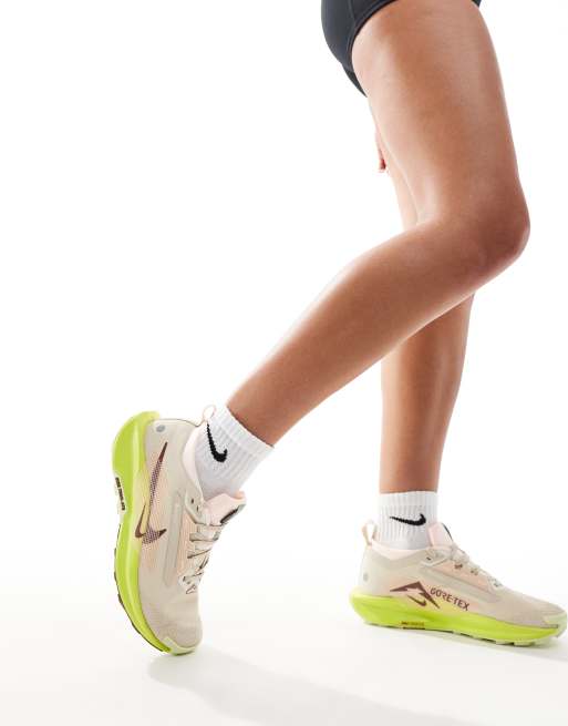 Nike Running ReactX Pegasus Trail 5 GORE-TEX trainers in white, 3 of 5