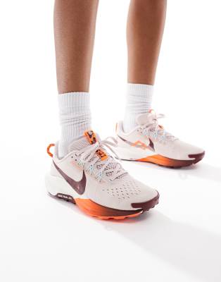 Nike Running - ReactX Pegasus Trail 5 - Laufschuhe in Beige und Orange-Rot