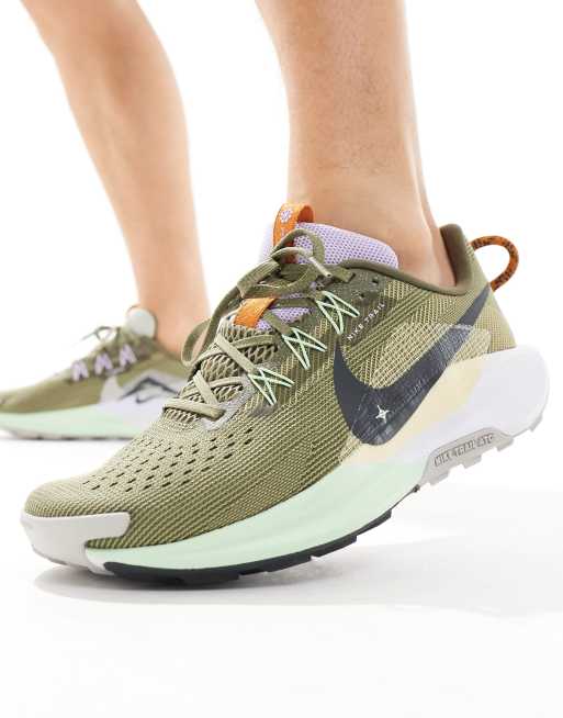 Nike olive green best sale