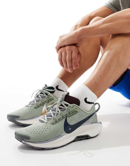 Nike Running ReactX Pegasus Trail 5 sneakers in light green and navy, 4 of 5
