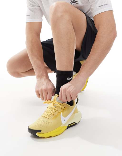 Nike Running ReactX Pegasus Trail 5 trainers in yellow, 4 of 5