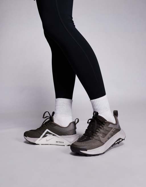 Nike Running ReactX Wildhorse 10 trainers in brown , 4 of 5