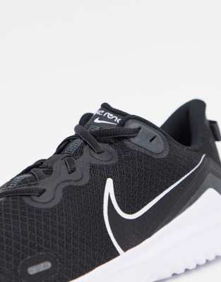 nike pull on trainers