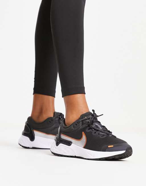 Nike Running - Renew Run 3 - Sorte og sølvfarvede sneakers