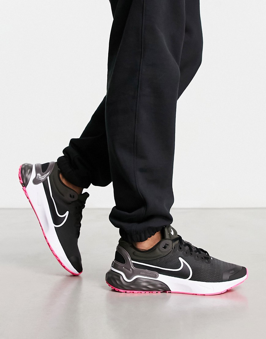 Nike Running Renew Run sneakers in black-Neutral