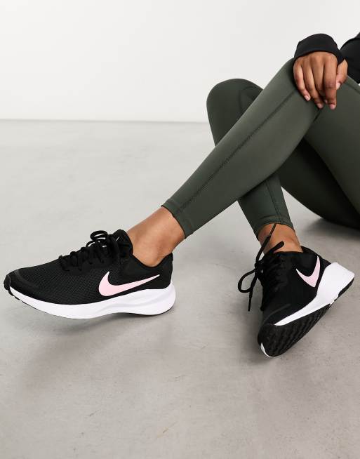 Nike Running Revolution 7 Baskets Noir et rose ASOS