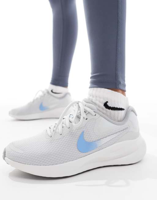 Nike Running – Revolution – Laufschuhe in Grau und Weiß ASOS