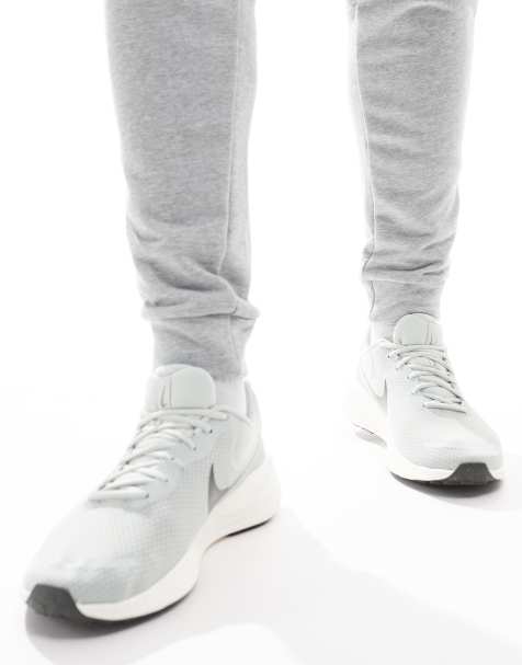 Nike Running – Revolution 7 – Silvriga träningsskor - view 1