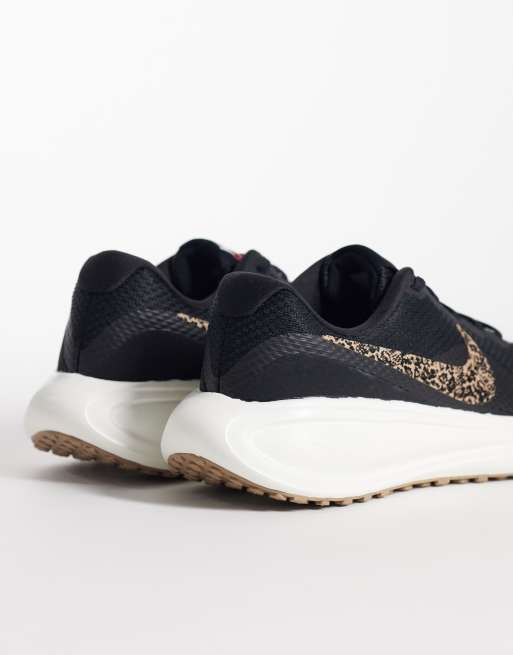 Nike Running Revolution 8 sneakers nere e animalier, 4 di 5