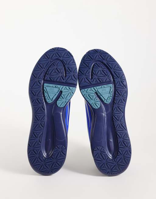 Nike Running Revolution 8 Utility Sneaker in Weiß & Blau, 5 von 5