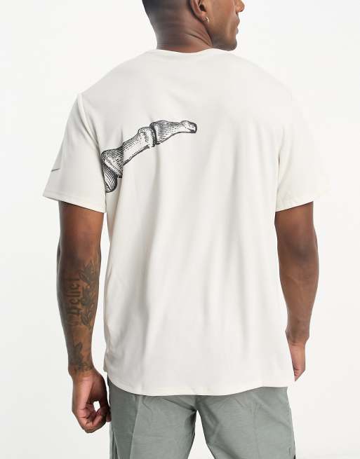 Nike Running – Run Division – Biały T-shirt z nadrukiem