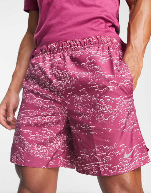 Nike Running - Run Division Challenger - Short met print in paars