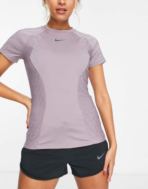 Nike Running – Run Division Dri-FIT ADV – Lauf-T-Shirt in Lila