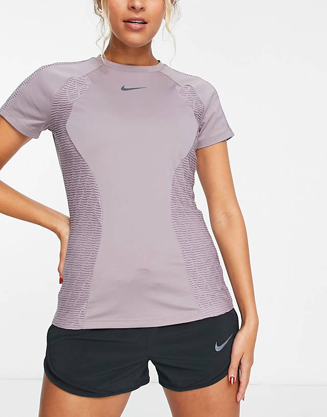 Nike Running - run division dri-fit adv t-shirt in purple