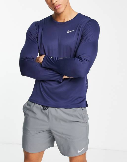 Nike Running - Run Division Flash - Dri-FIT - Miler - Top met reflecterende details en lange mouwen in marineblauw