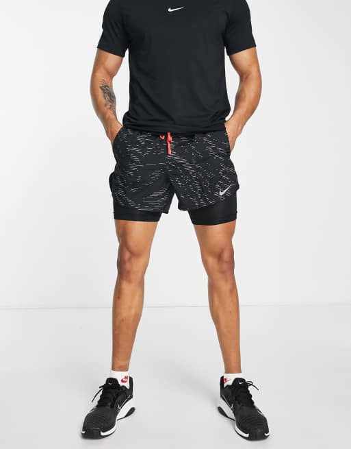Nike Running - Run Division - Flex Stride - Dri-FIT - 2-in-1 short in zwart