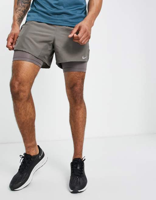 Nike Running - Run Division Flex Stride Dri-FIT - Grå 2-i-1-shorts, 3 af 4