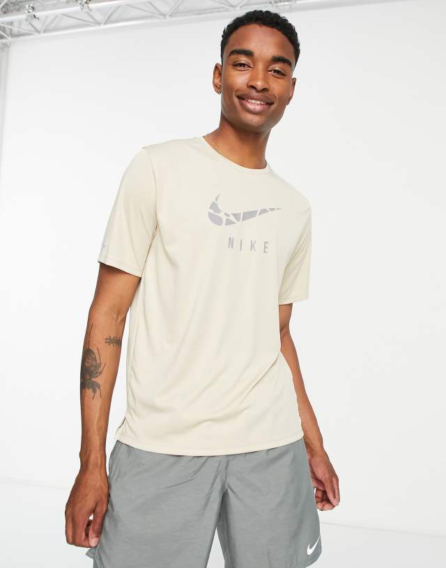 Nike Running Run Division logo graphic t-shirt in stone