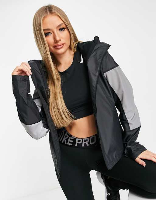 Nike running best sale flash reflective jacket