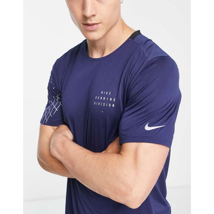 Nike Running Run Division Rise 365 Dri-FIT reflective graphic t
