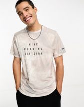 Nike Running Run Division Back Print T-Shirt In Grey 923221-445, ASOS
