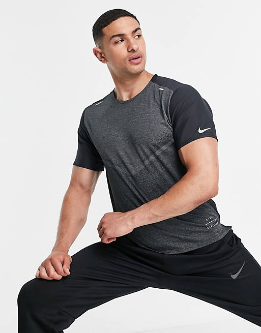 Sportswear Nike Running Run Division Rise 365 t-shirt in black 
