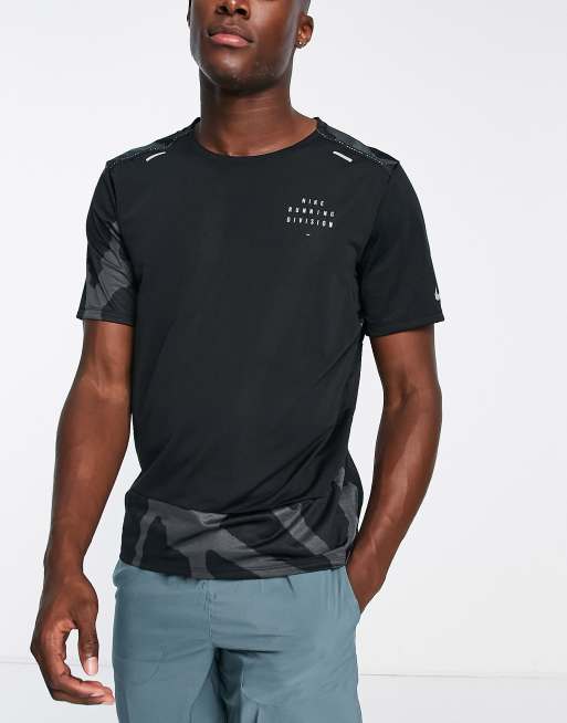 Nike Running - Run Division Rise 365 - T-shirt in zwart