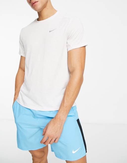 Nike Running – Run Division – Srebrny T-shirt