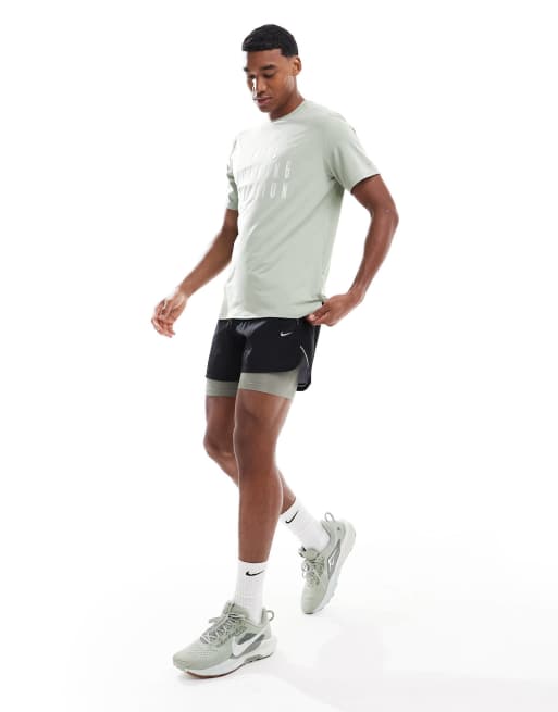 Nike 2 in 1 shorts 5 inch on sale