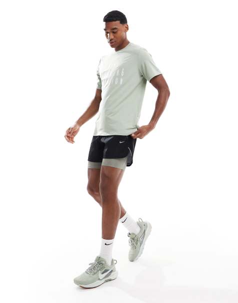 Nike Running – Run Division Stride – Svarta 2-i-1-shorts på 5 tum - view 1