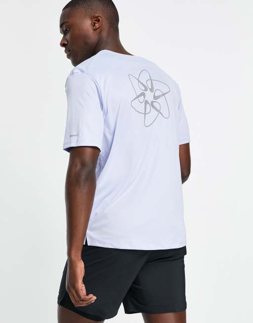 Nike Running - Run Division - UV Run - Miler - T-shirt in lichtblauw