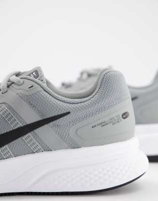 nike run swift 2 trainers