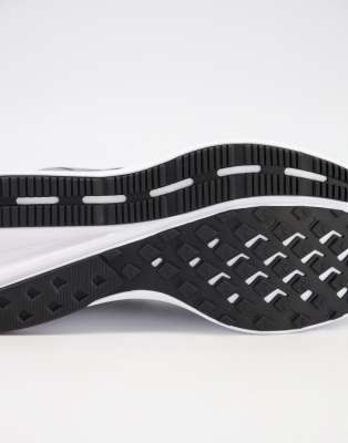 nike run swift 2 trainers