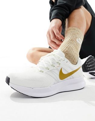 Nike Run Swift Sneakers In White And Gold
