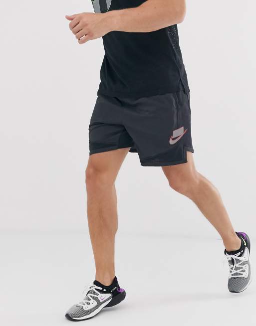 Nike run wild on sale shorts