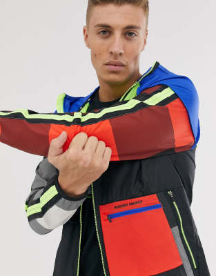 nike running run wild pack windrunner jacket in multicolour