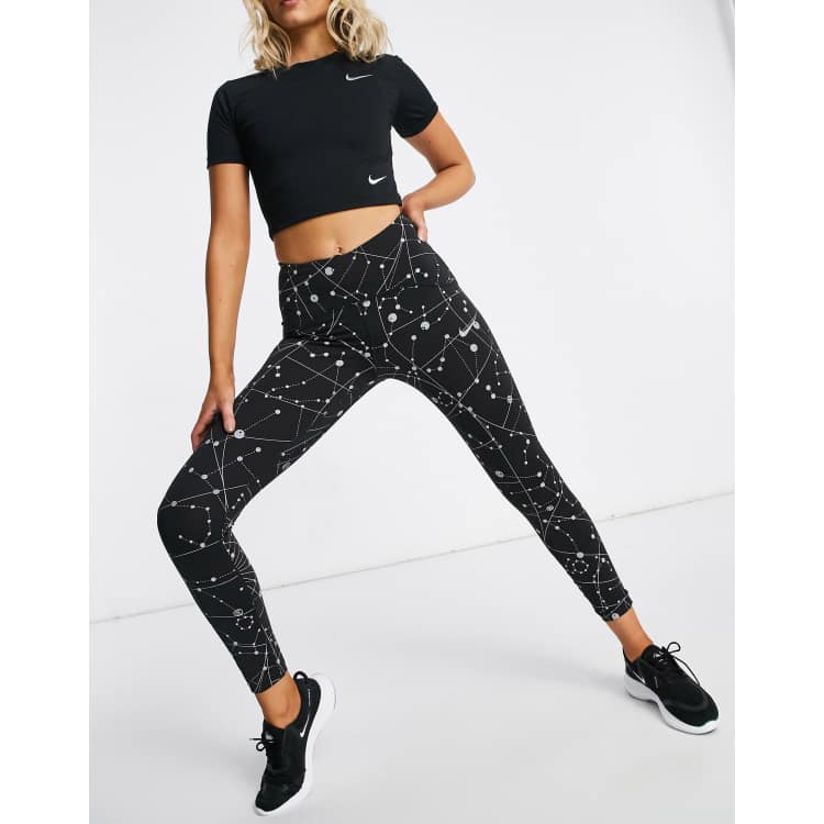 Nike Running Runway warm leggings in black - ShopStyle Activewear Trousers