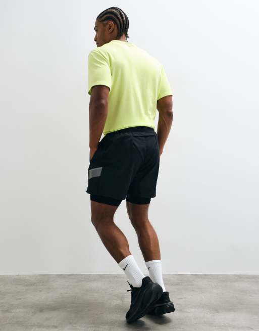 Nike Running short 2 en 1 Dri-FIT de invierno 5 pulgadas en negro, 5 de 5