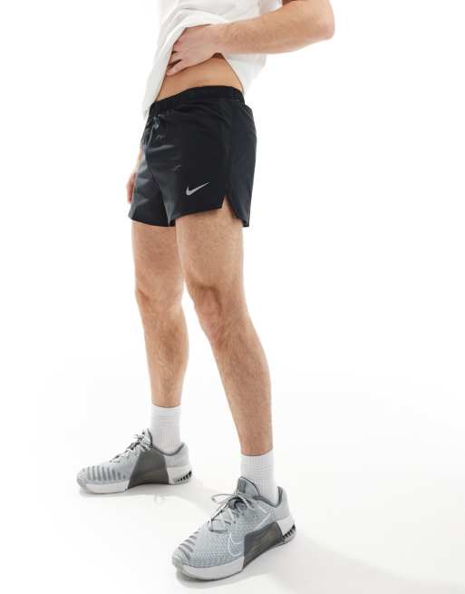 Nike Running Shorts in Schwarz 3 Zoll Schrittlange