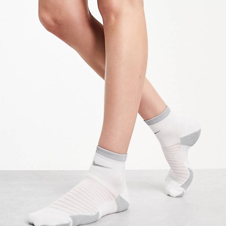 Nike Running Spark Cushioned Unisex ankle socks in white