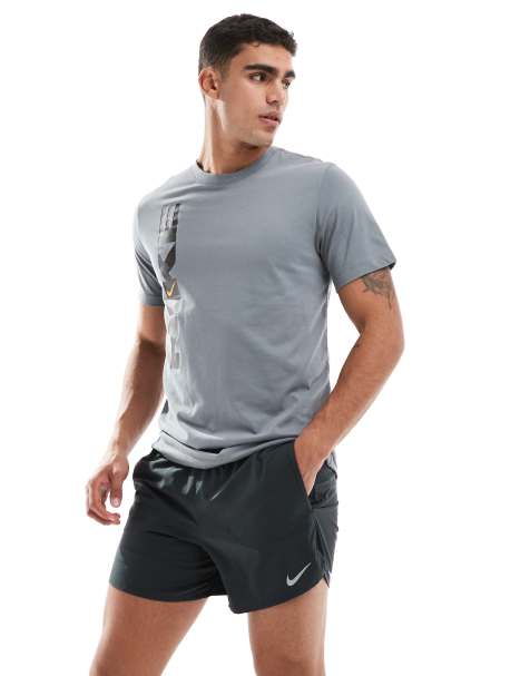 Nike Running Stride 5 inch shorts in black - view 1
