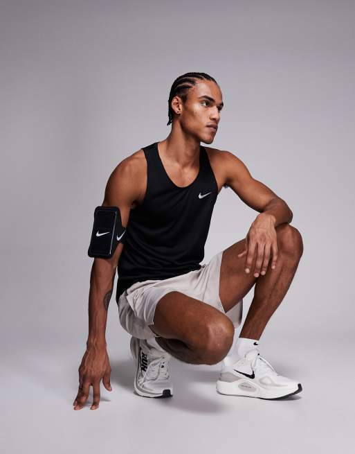 Nike Running - Stride - Débardeur en tissu Dri-FIT - Noir, 2 de 5