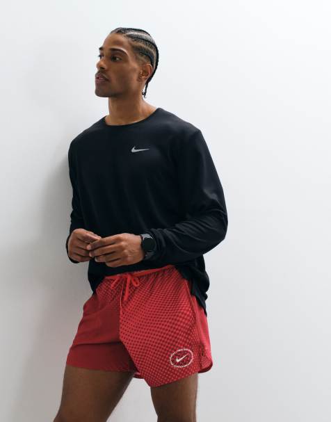 Nike Running Stride Dri-FIT 5 inch shorts i rød - view 1